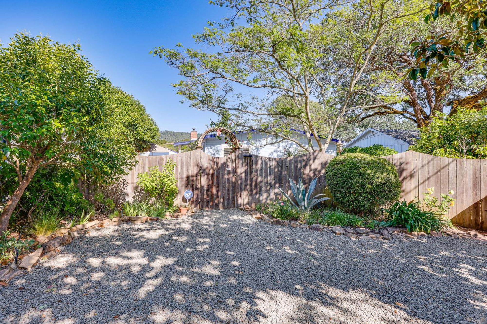 Romantic Casita With Garden And Deck 2 Miles To Plaza! Sonoma Exterior photo